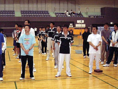 中央の黒に白のユニフォームが松川珍プレーです!2003/6/15撮影